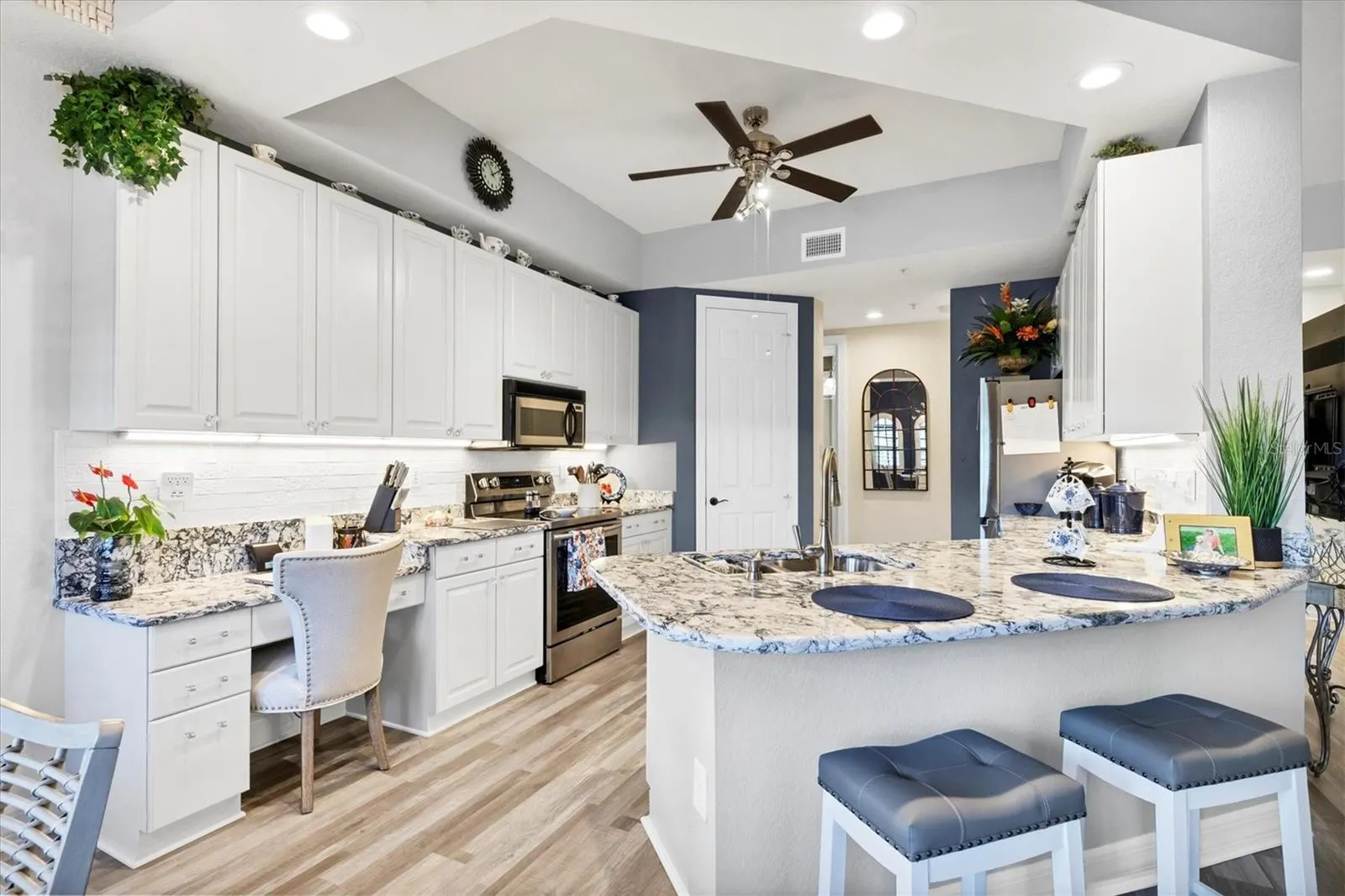 97 VIVANTE BLVD #204, #204