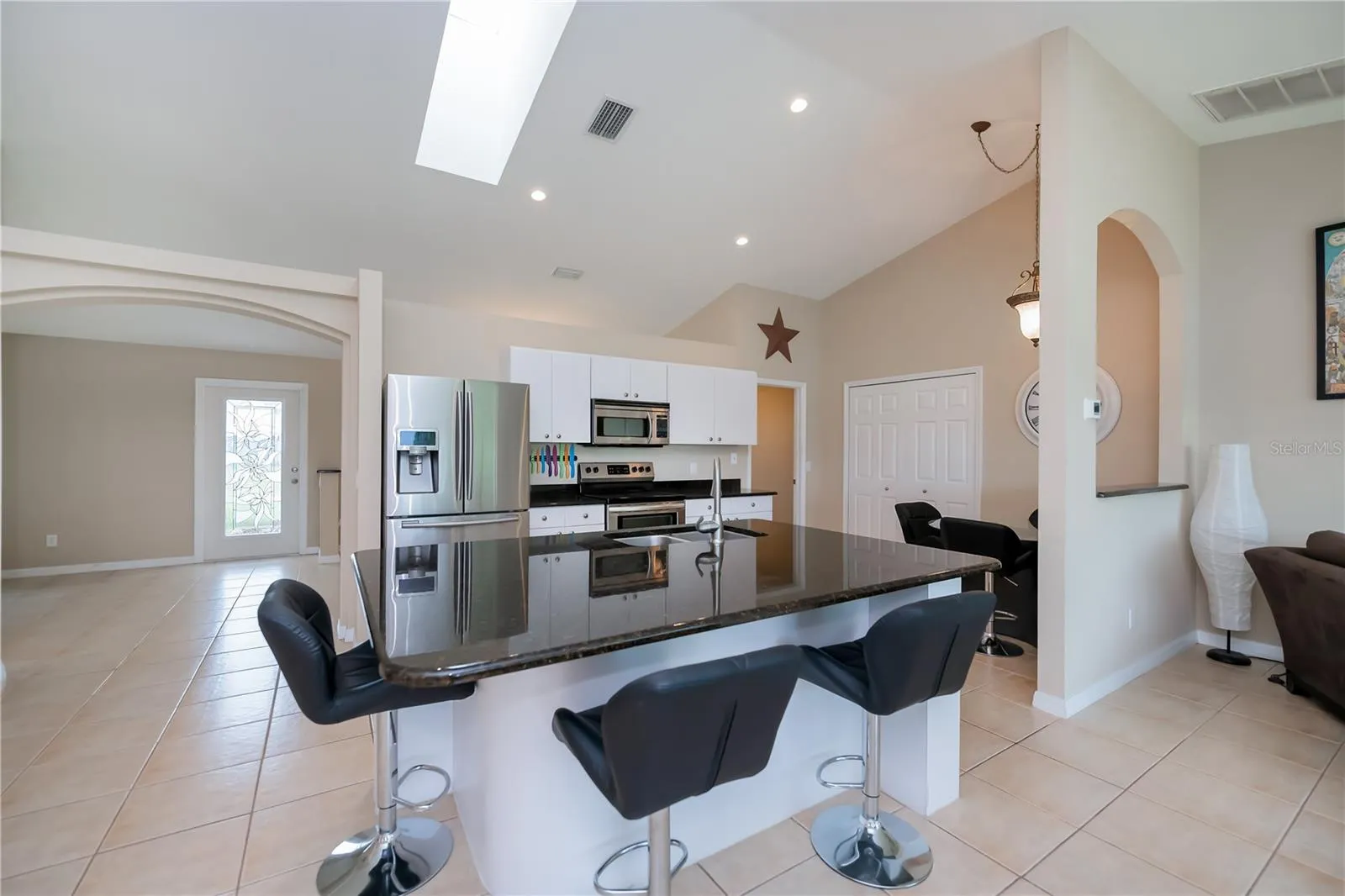 1391 ABALOM ST