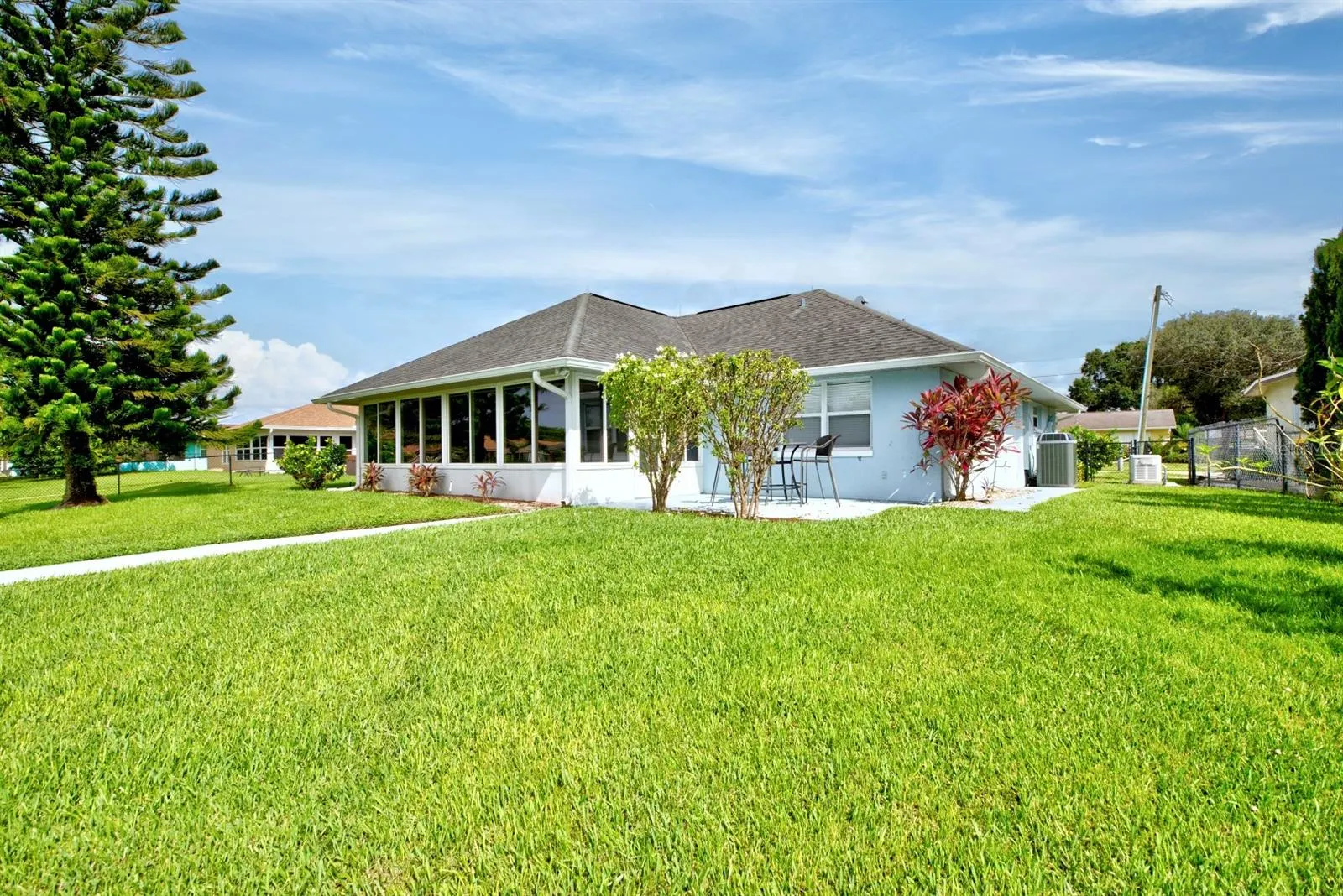 125 ORANGE RD NE