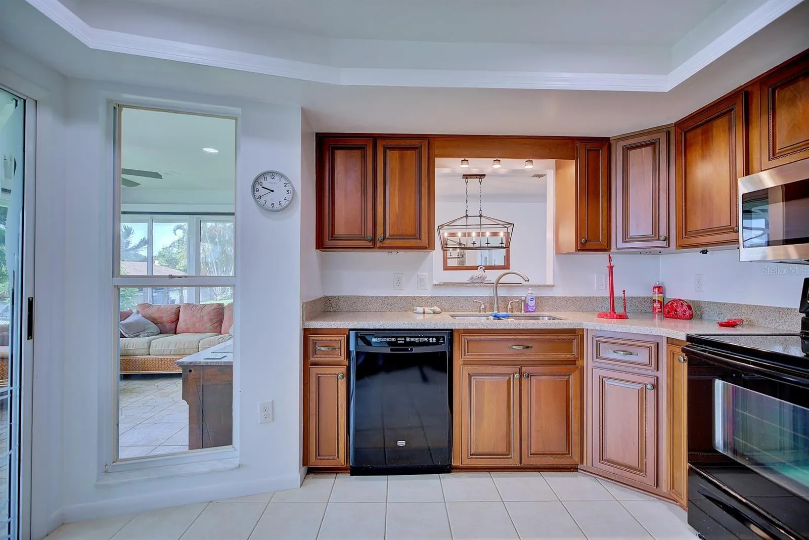 125 ORANGE RD NE