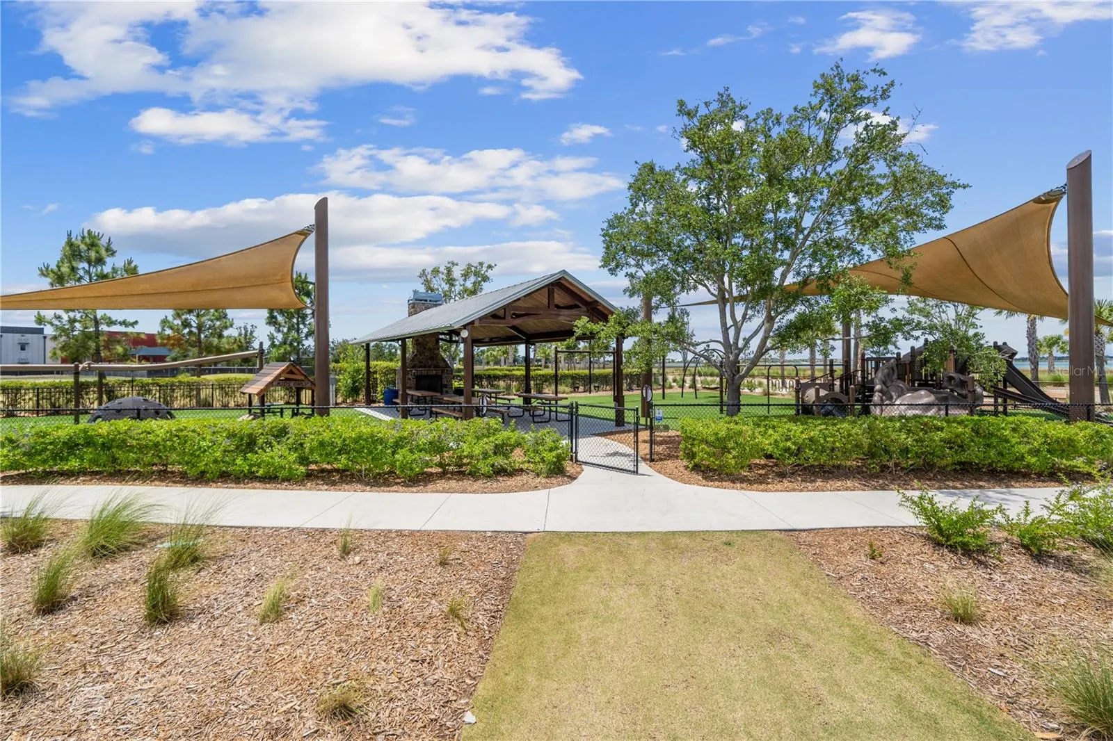 17204 BULLHORN CIR