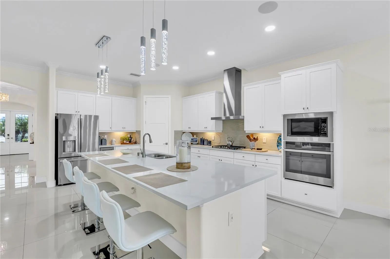 17204 BULLHORN CIR