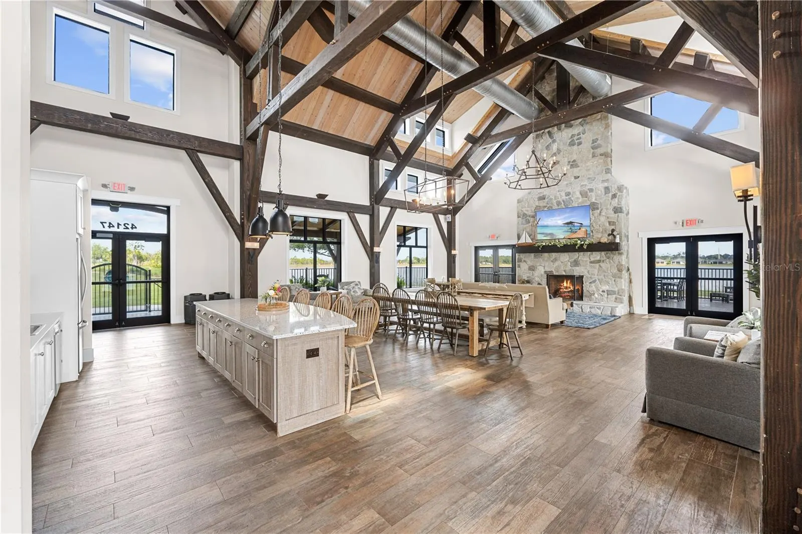 17204 BULLHORN CIR