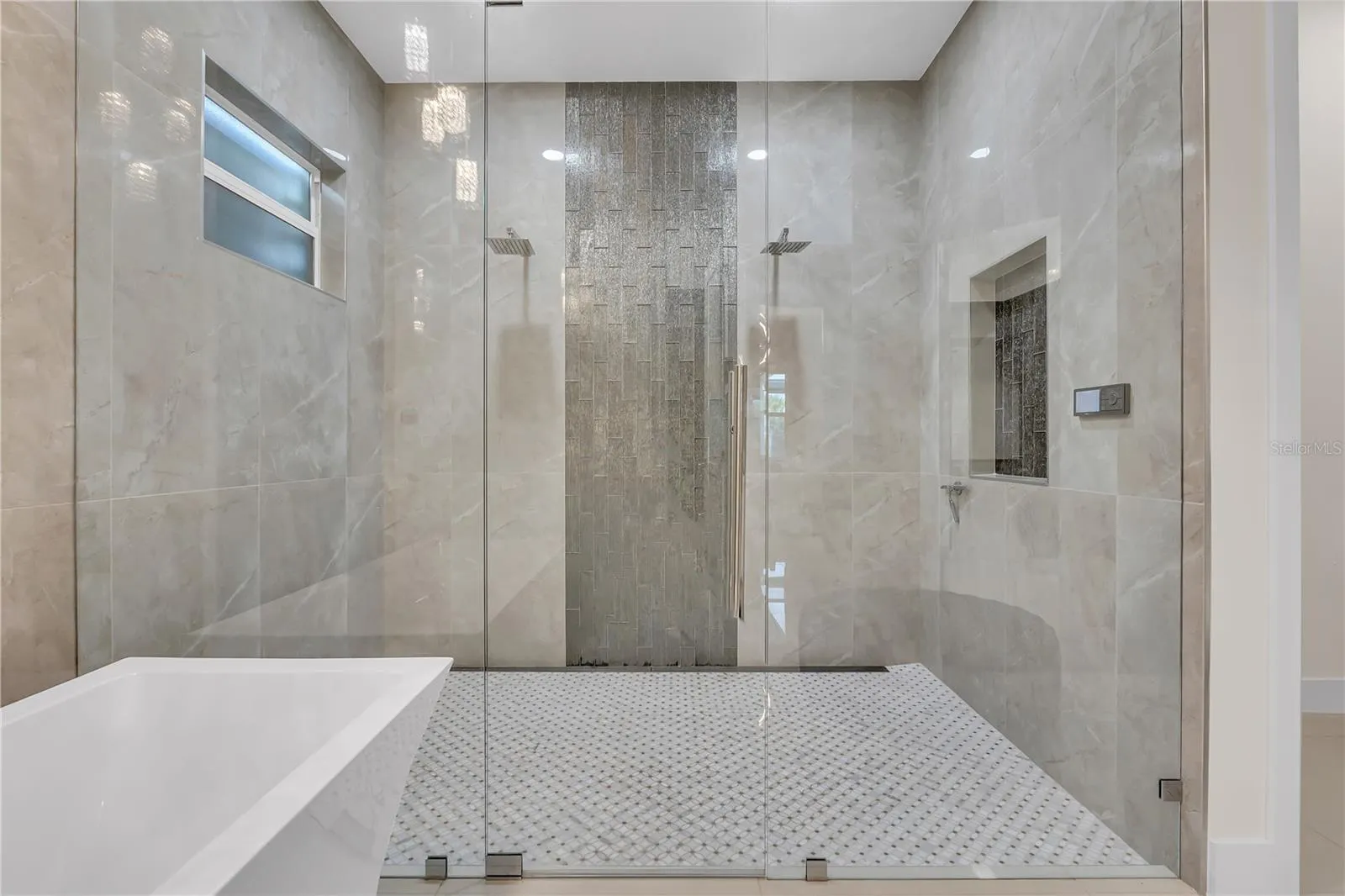 17204 BULLHORN CIR