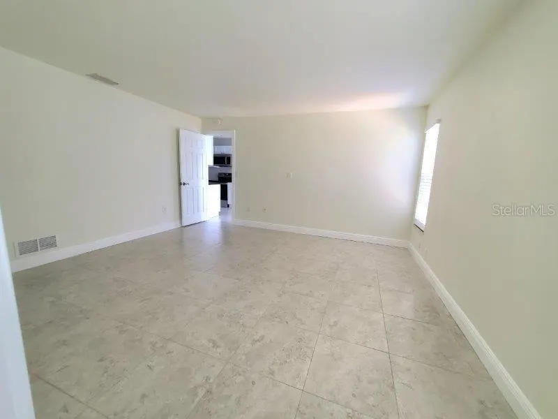 423 VIA CINTIA
