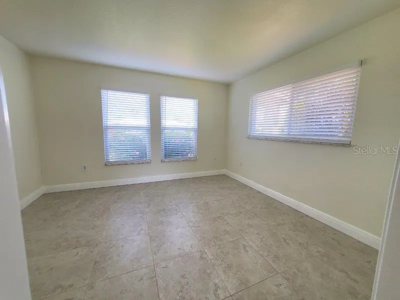 423 VIA CINTIA
