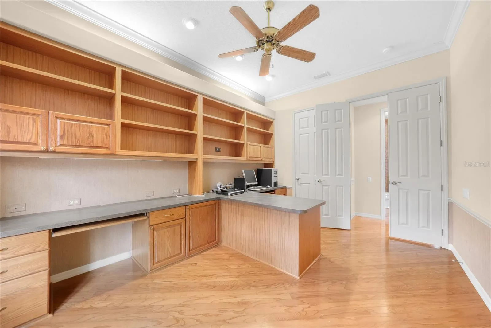 1762 QUEEN PALM WAY