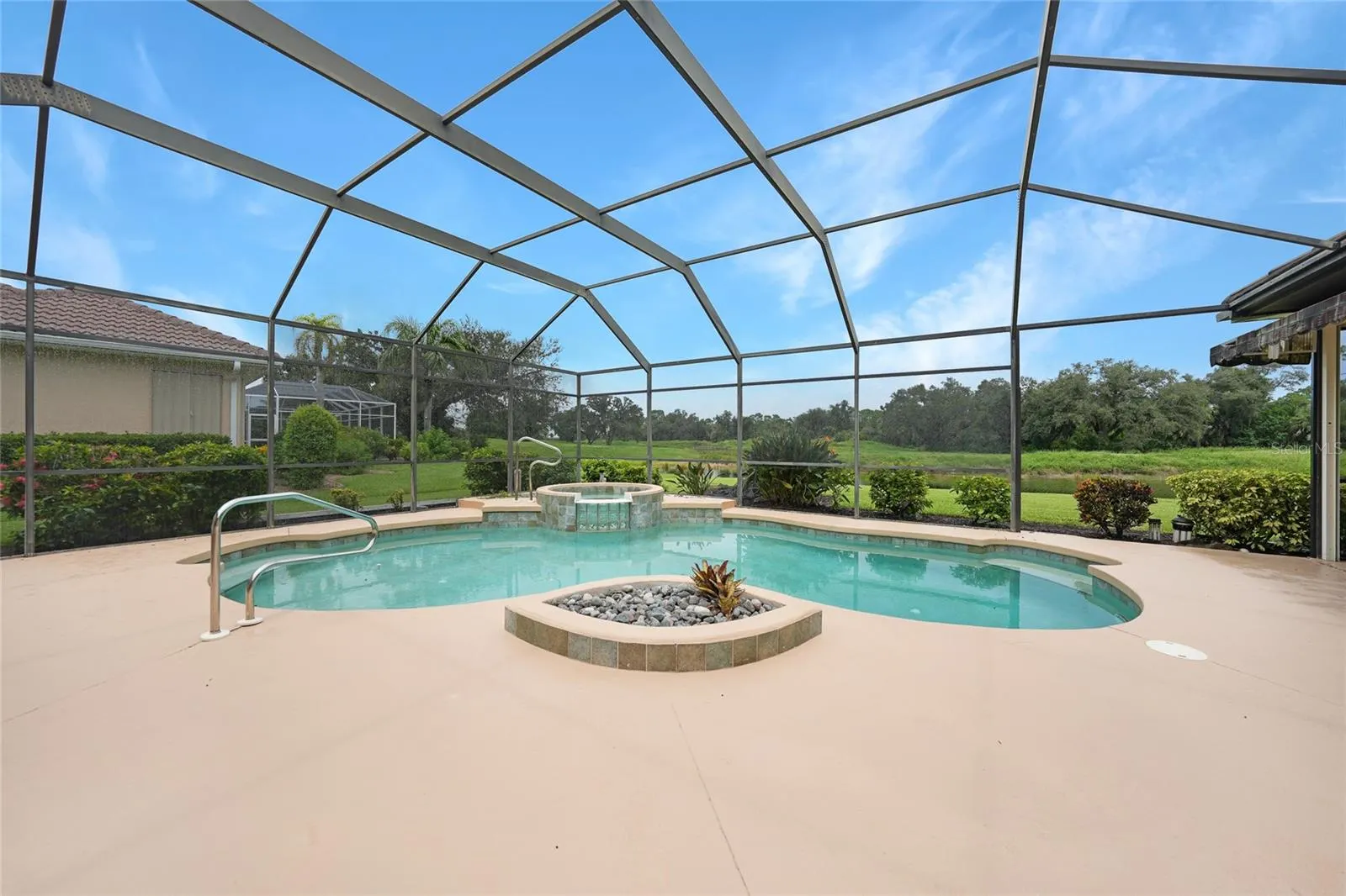 1762 QUEEN PALM WAY