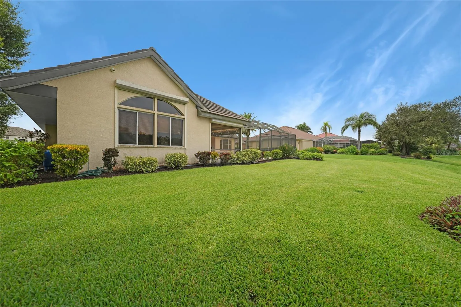 1762 QUEEN PALM WAY