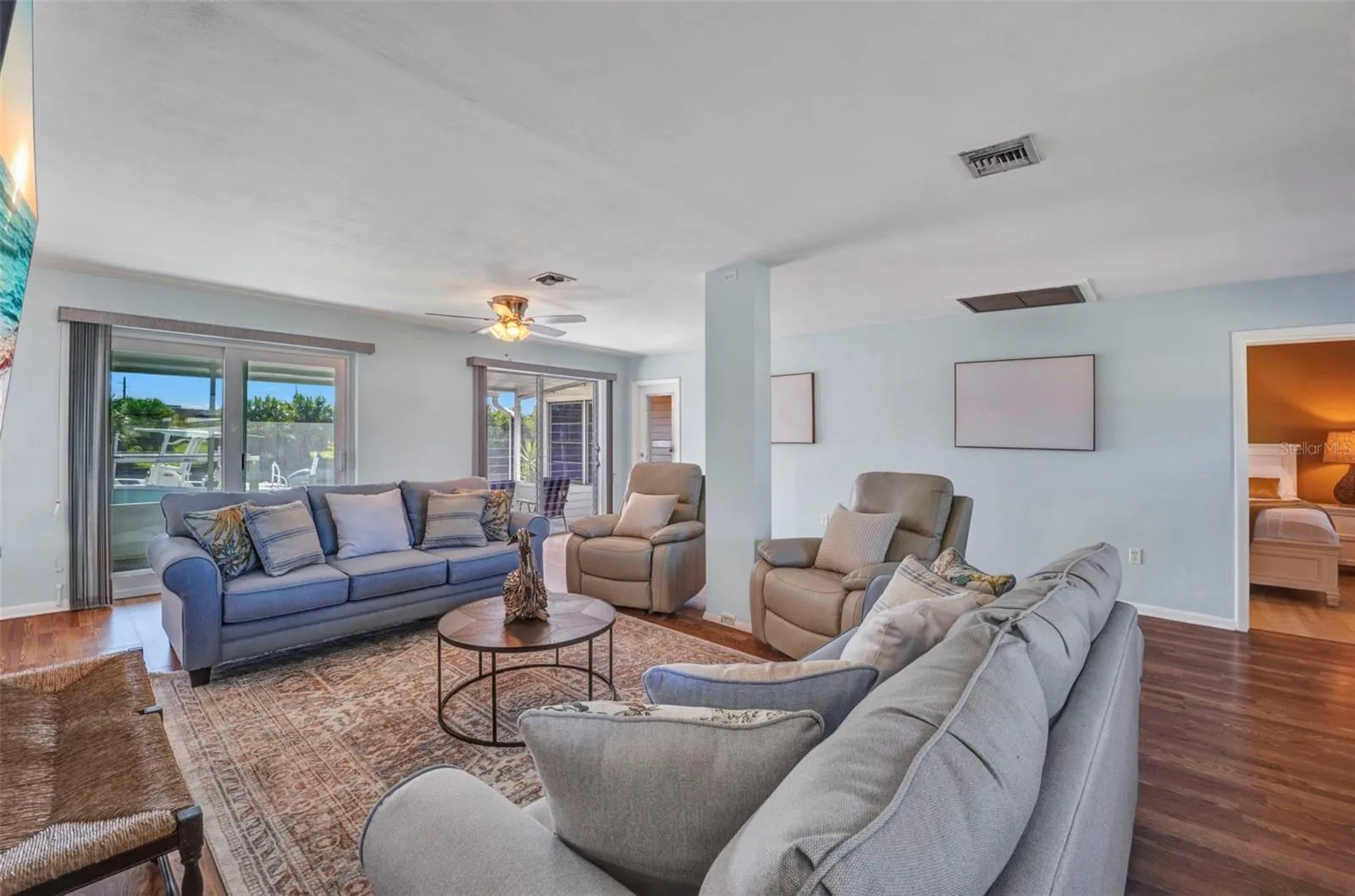 181 DUXBURY AVE