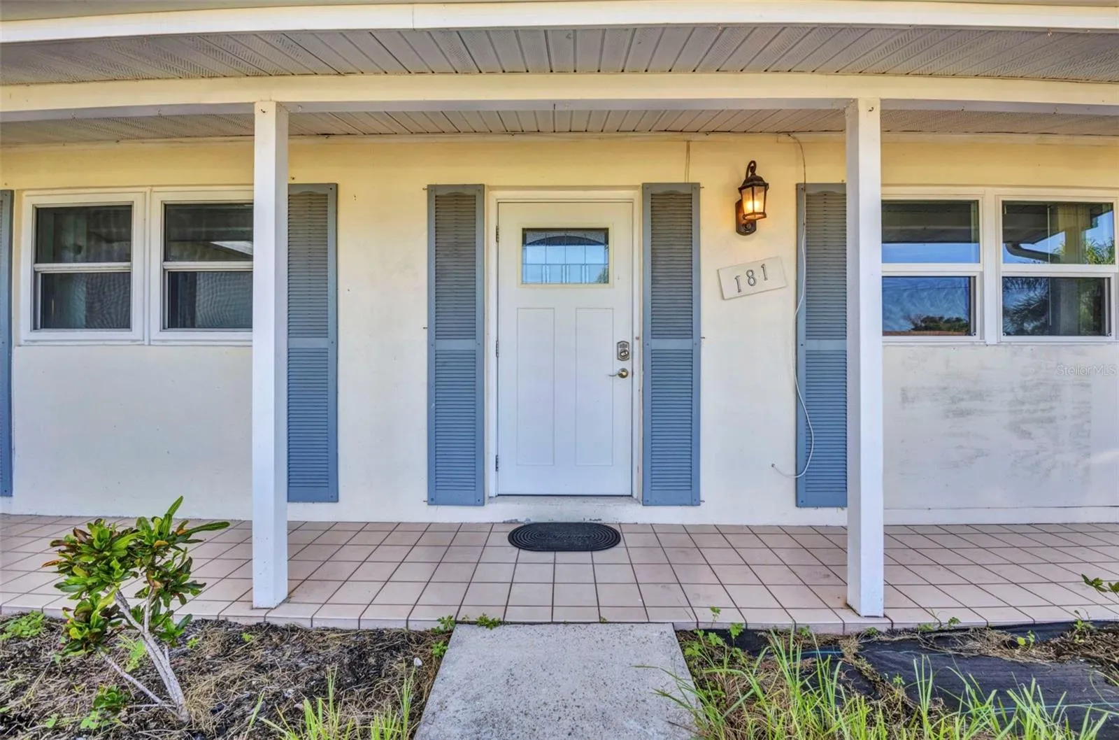 181 DUXBURY AVE