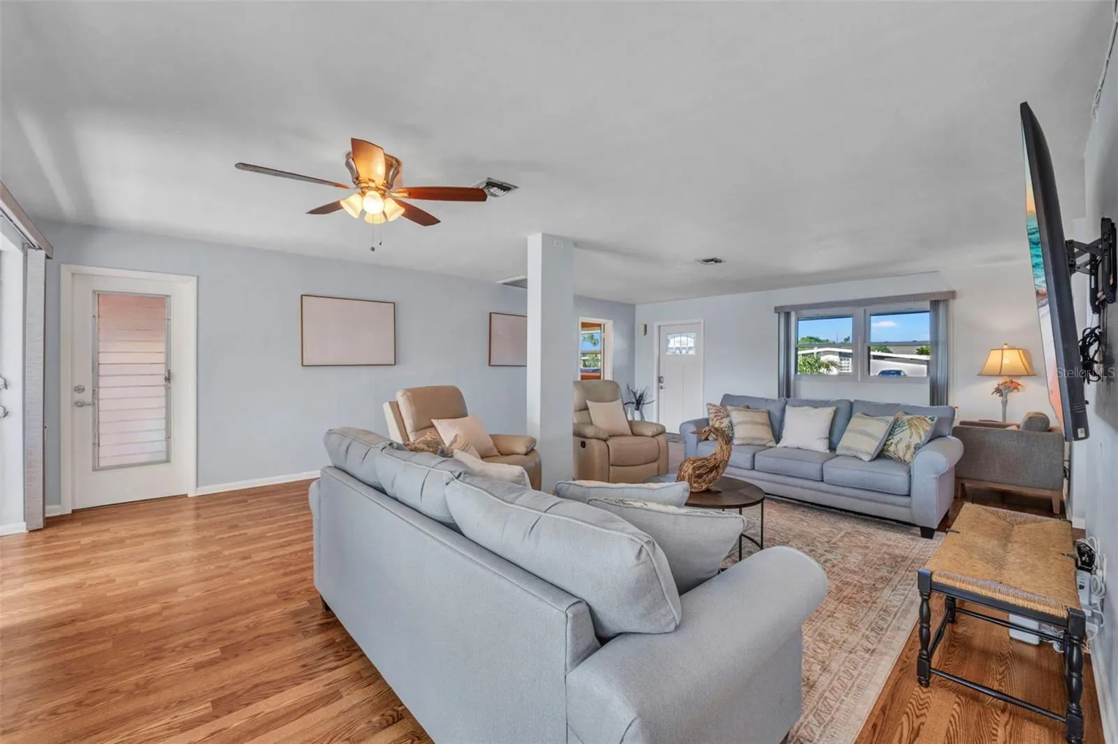 181 DUXBURY AVE
