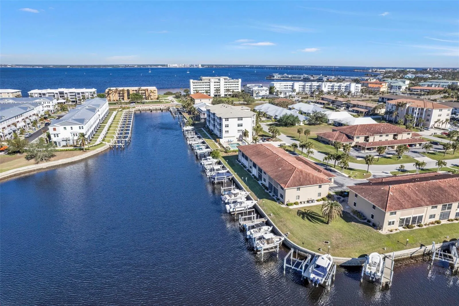 240 LEWIS CIR #29, #29
