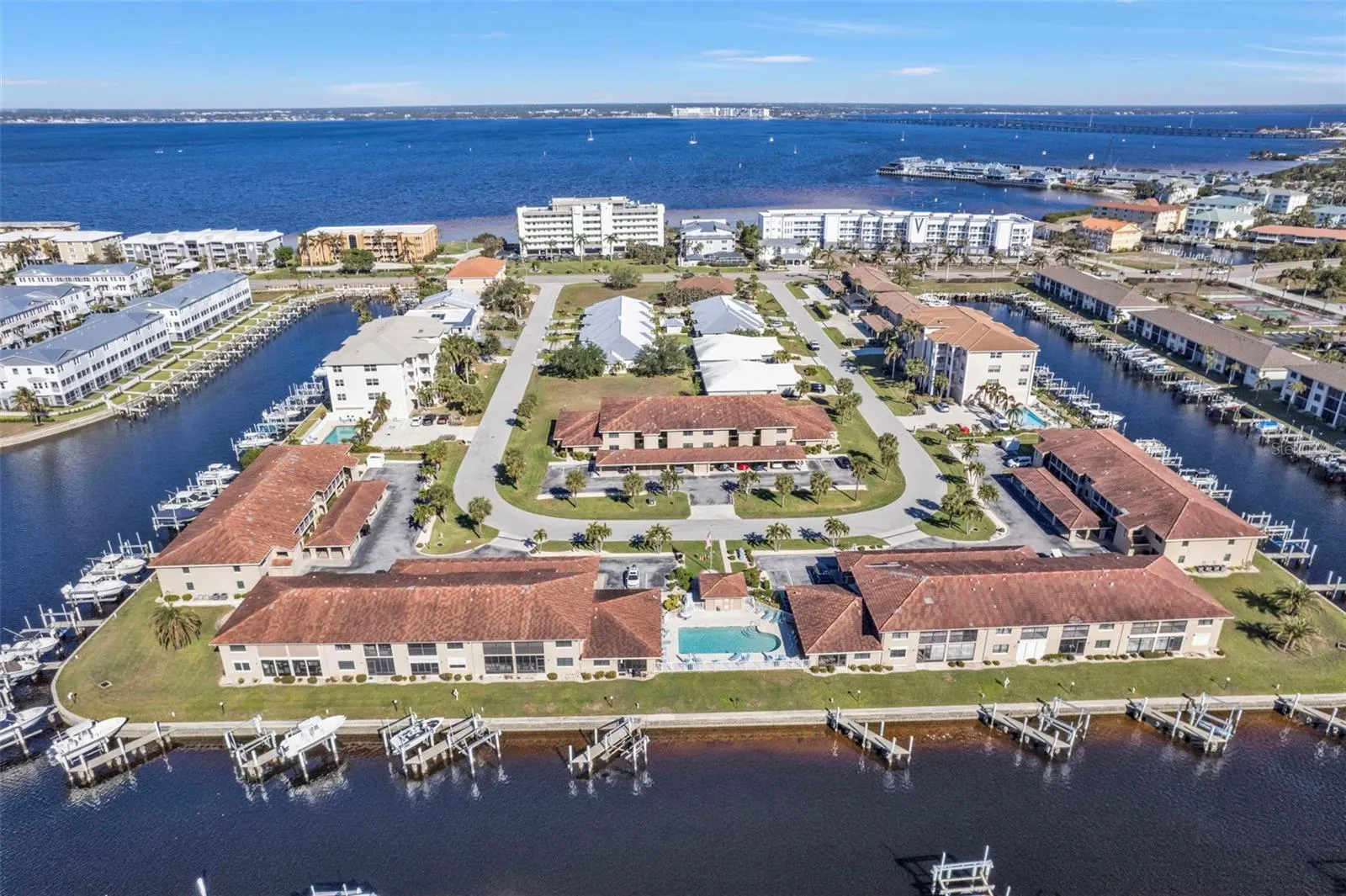 240 LEWIS CIR #29, #29