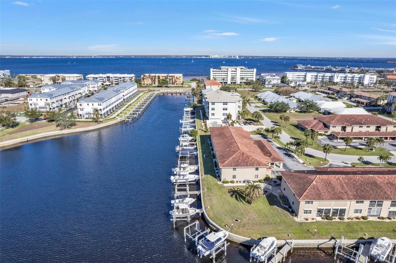 240 LEWIS CIR #29, #29