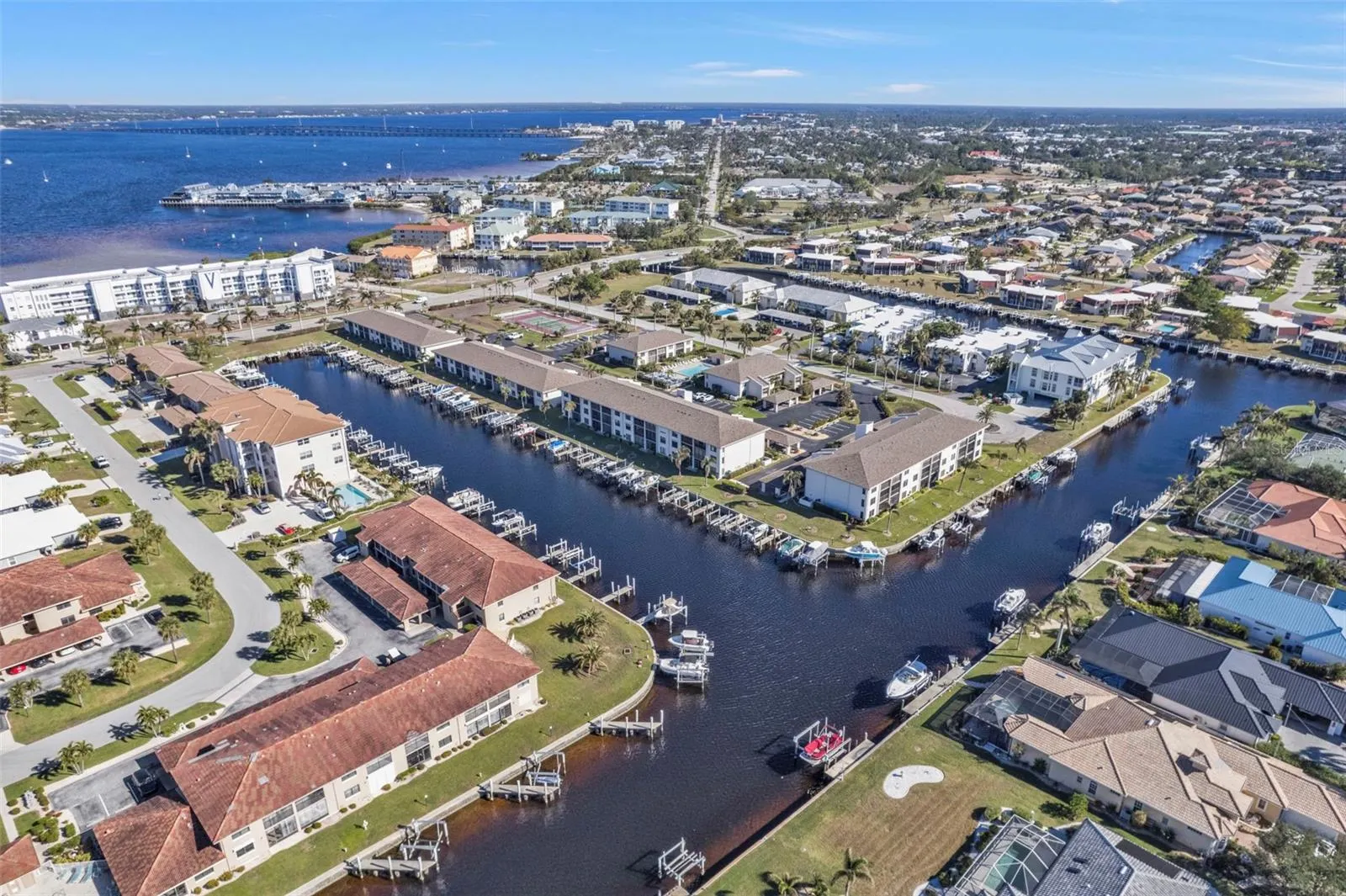 240 LEWIS CIR #29, #29