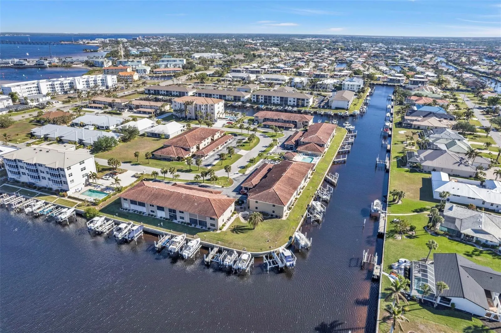 240 LEWIS CIR #29, #29