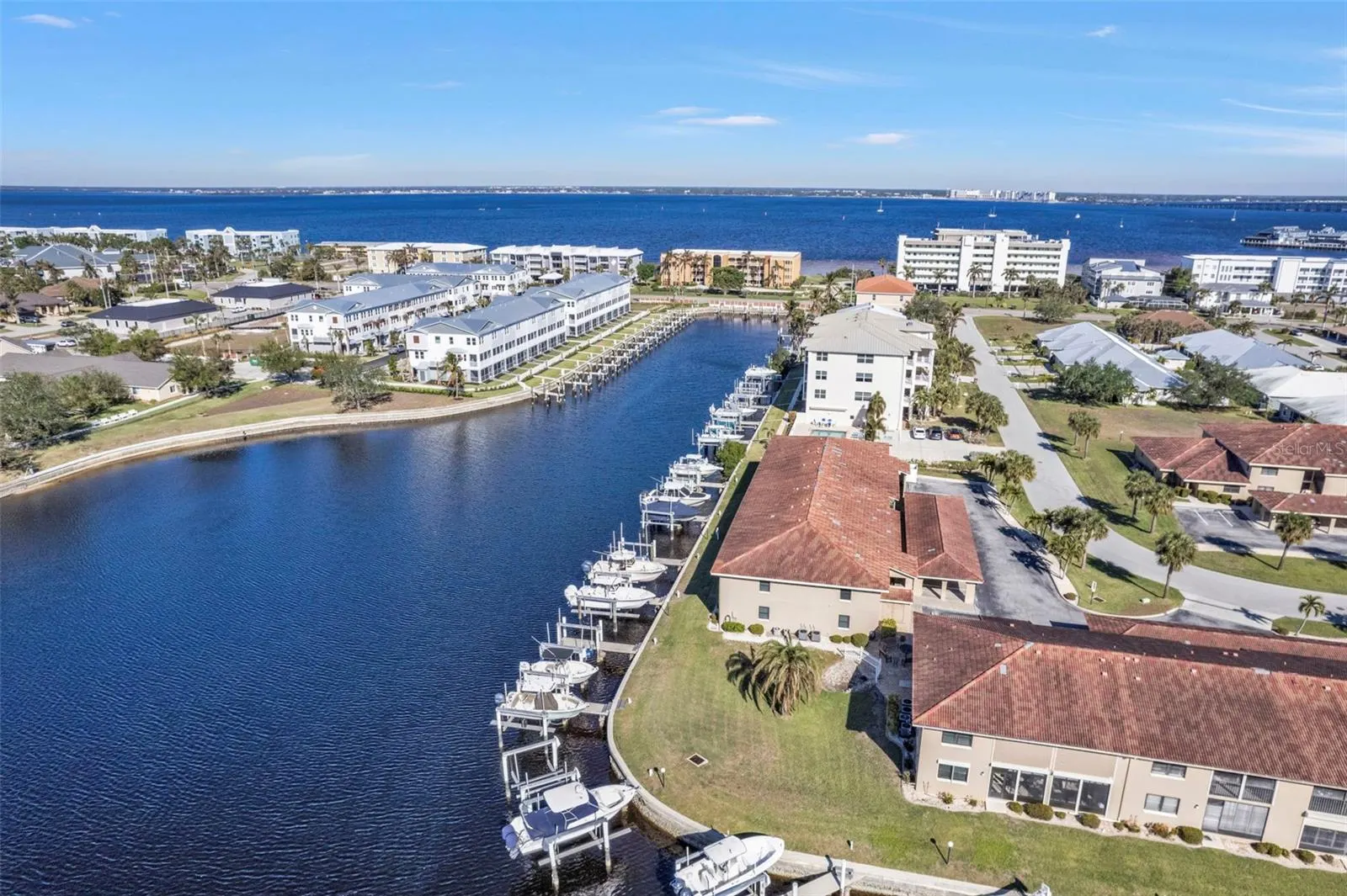 240 LEWIS CIR #29, #29