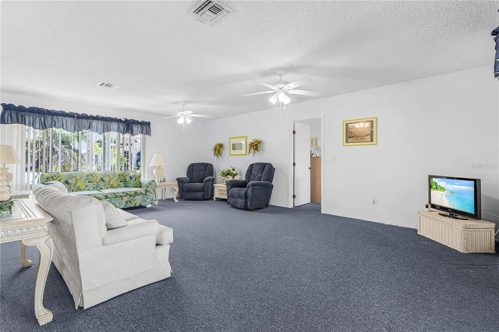 3330 TRIPOLI BLVD