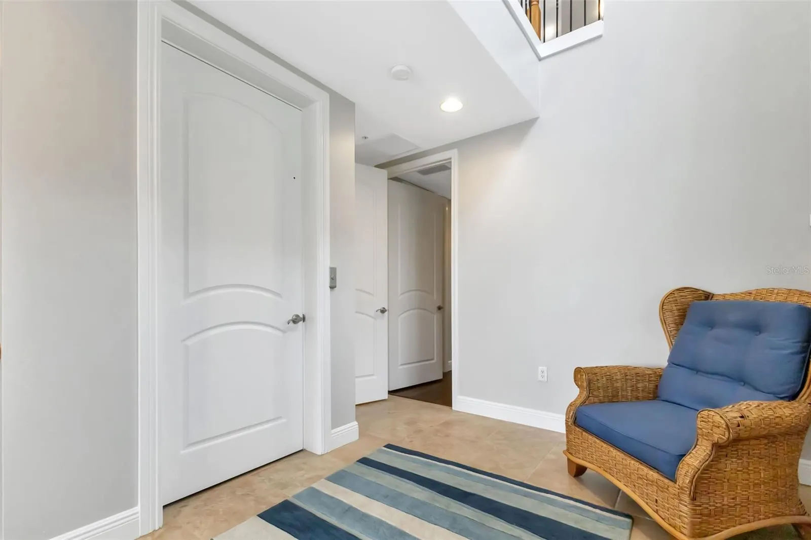 2522 MAGDALINA DR #2522, #2522