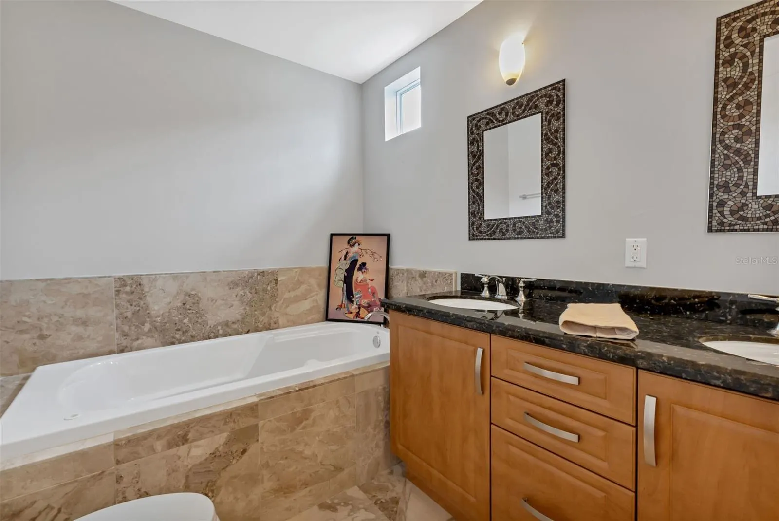 2522 MAGDALINA DR #2522, #2522