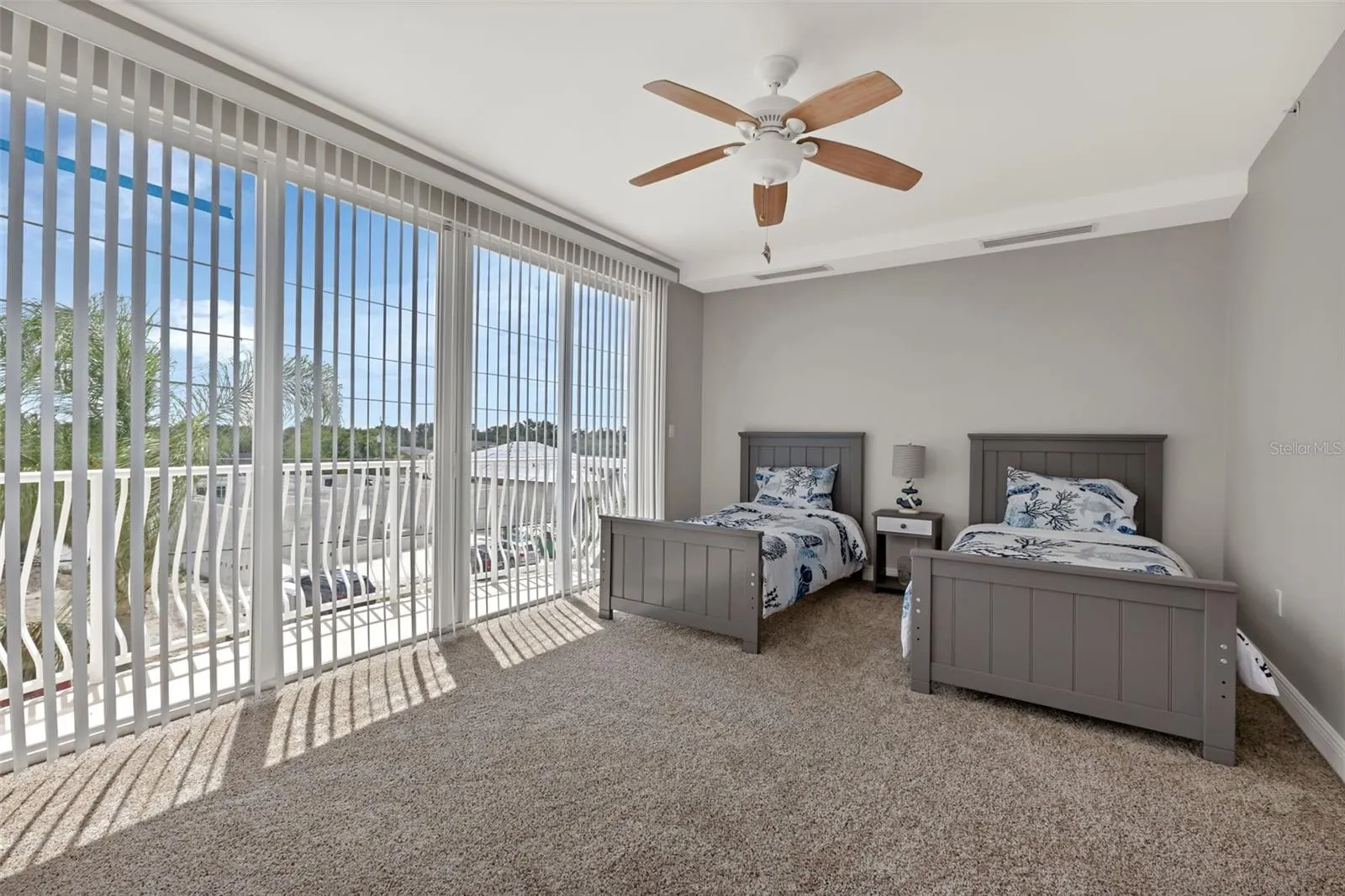 2522 MAGDALINA DR #2522, #2522
