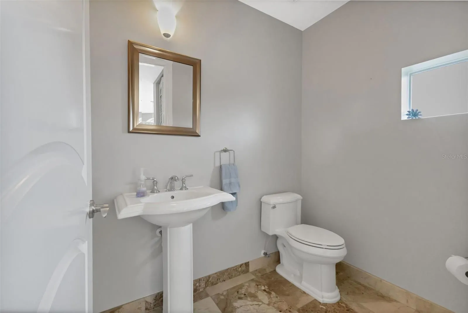 2522 MAGDALINA DR #2522, #2522