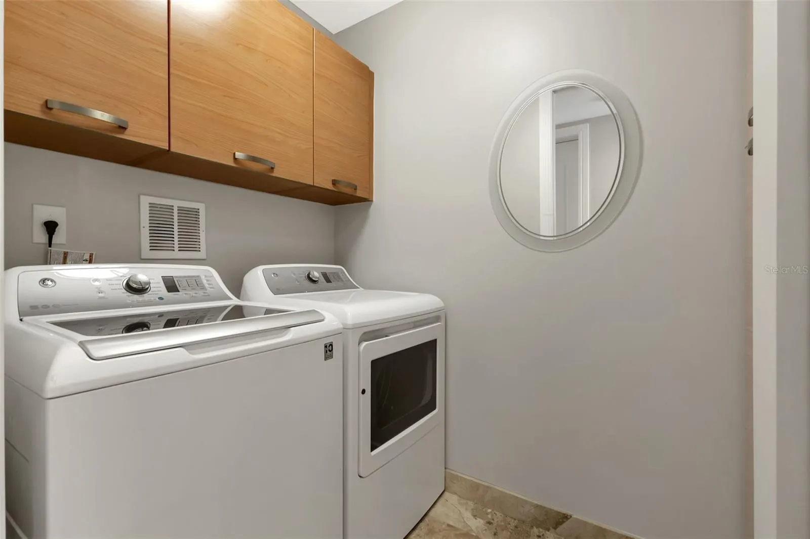 2522 MAGDALINA DR #2522, #2522
