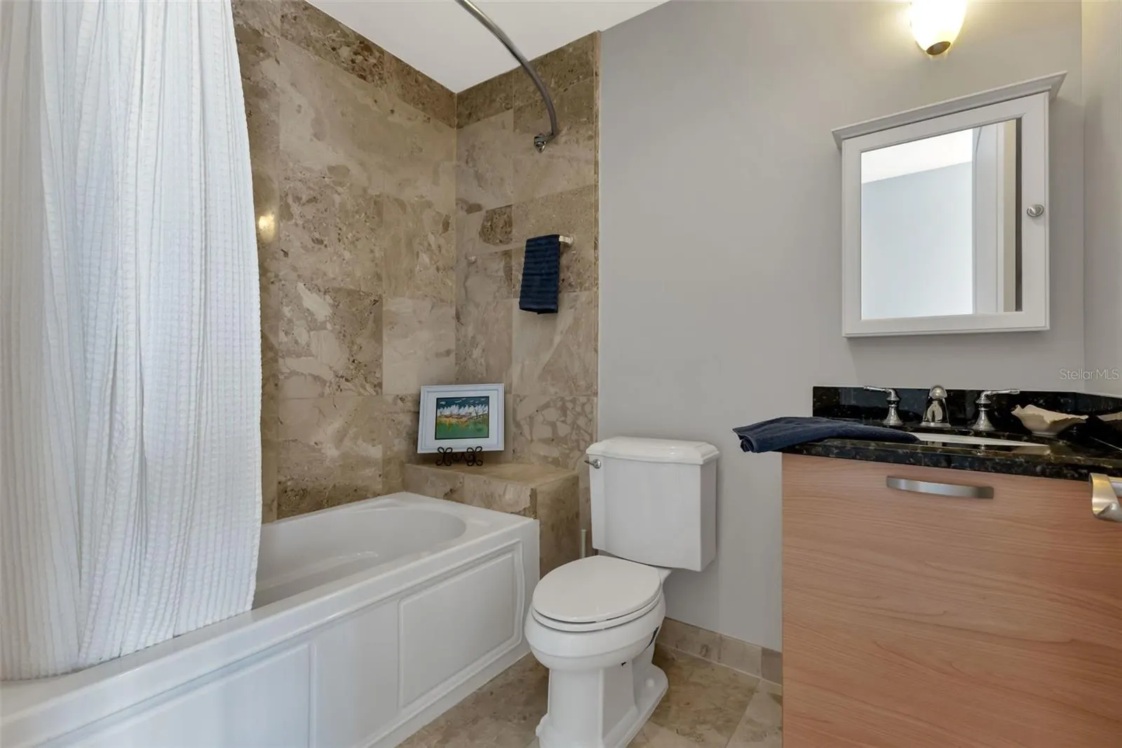 2522 MAGDALINA DR #2522, #2522