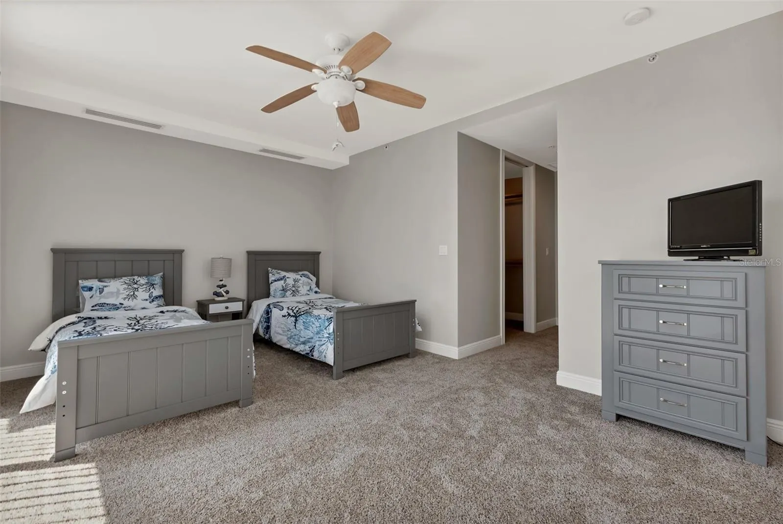 2522 MAGDALINA DR #2522, #2522