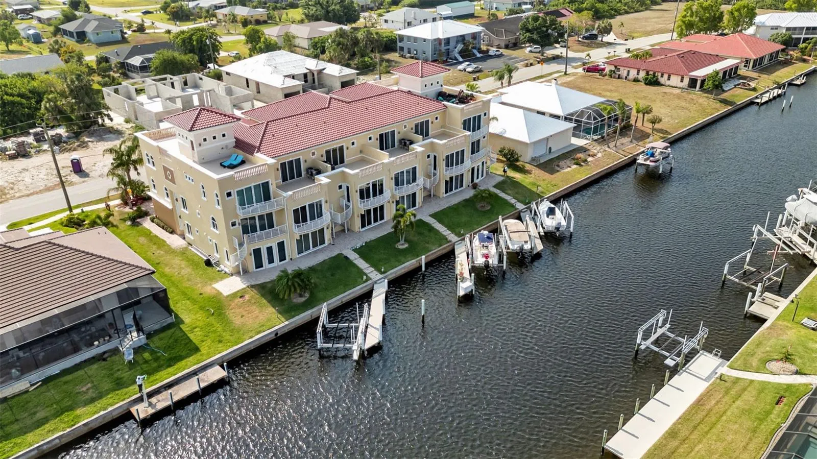 2522 MAGDALINA DR #2522, #2522