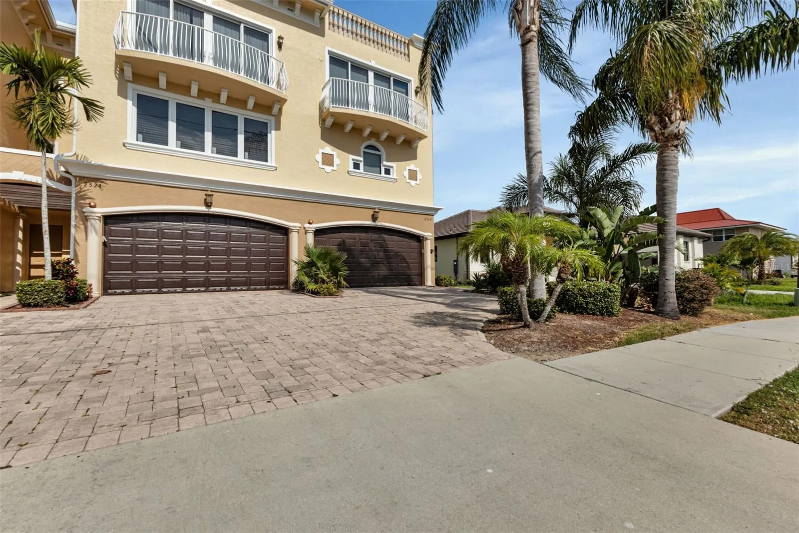 2522 MAGDALINA DR #2522, #2522