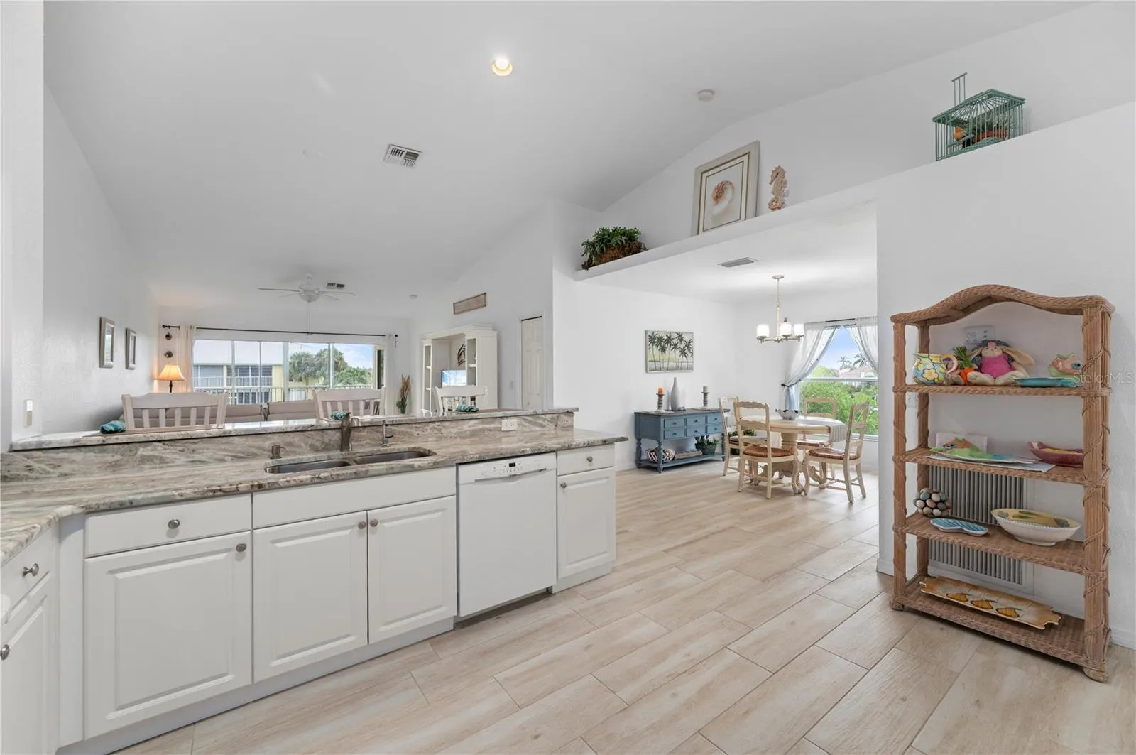 2000 BAL HARBOR BLVD #422, #422