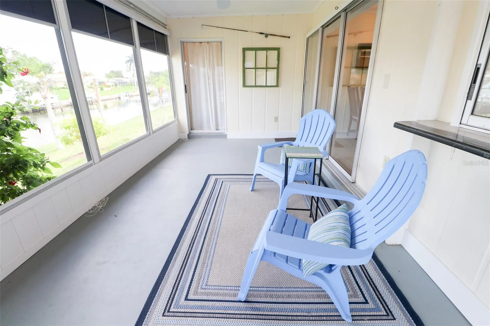 4 CASA RIO DR