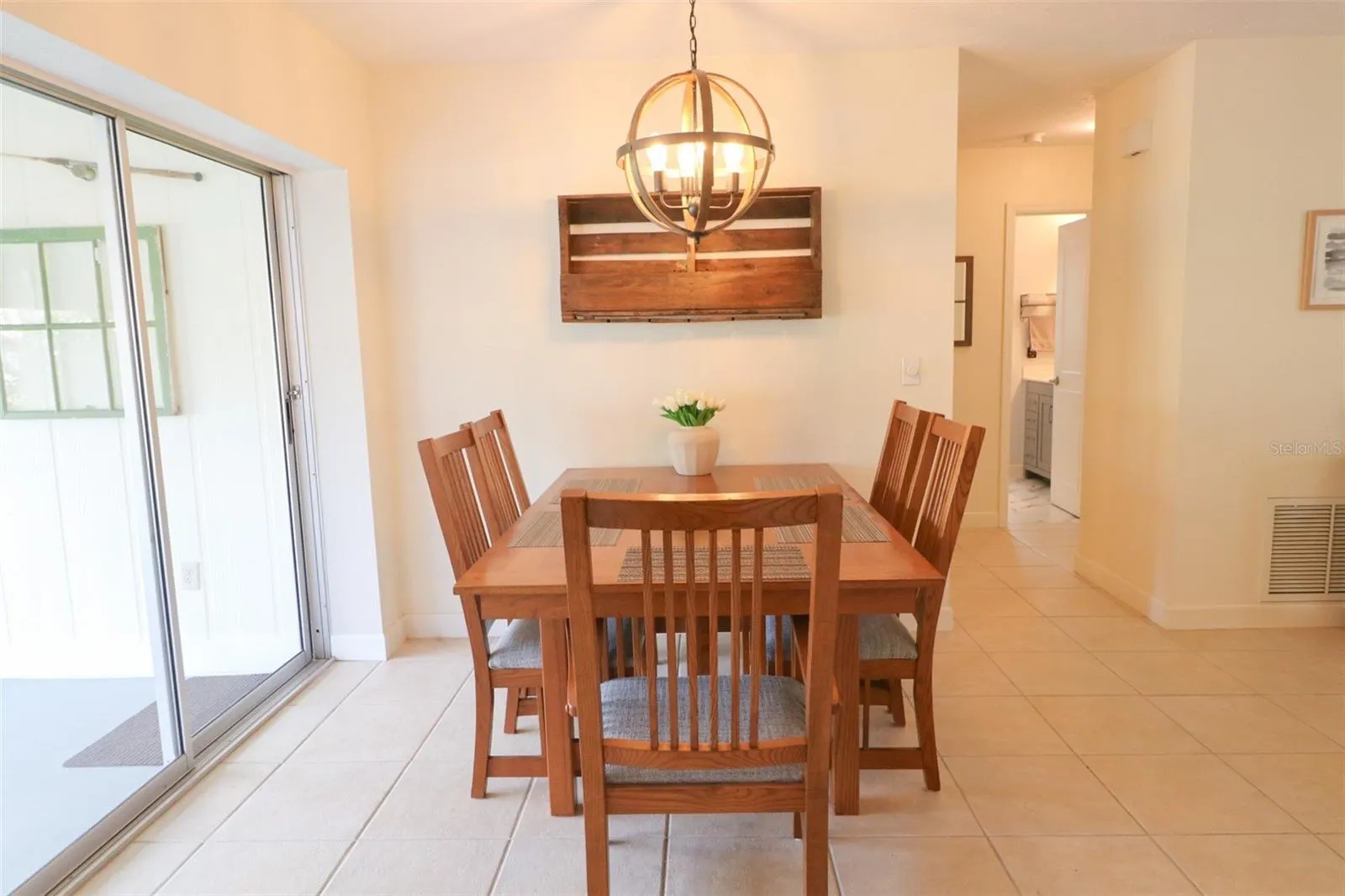 4 CASA RIO DR