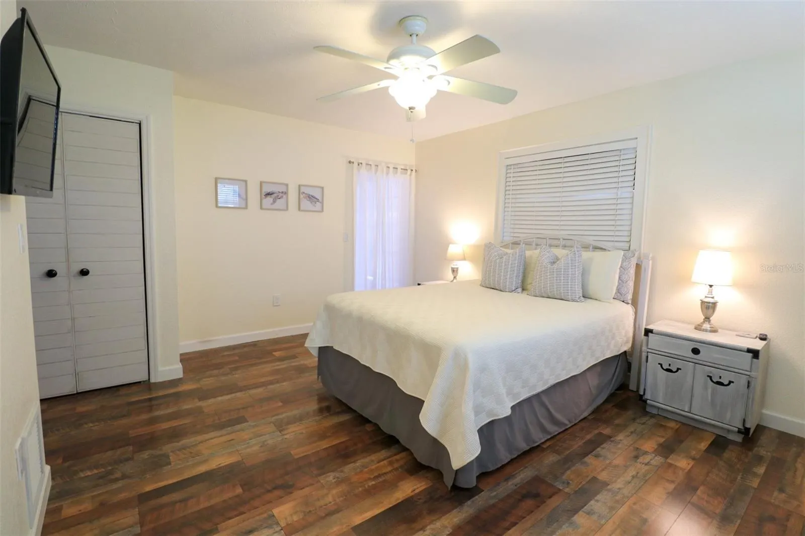 4 CASA RIO DR