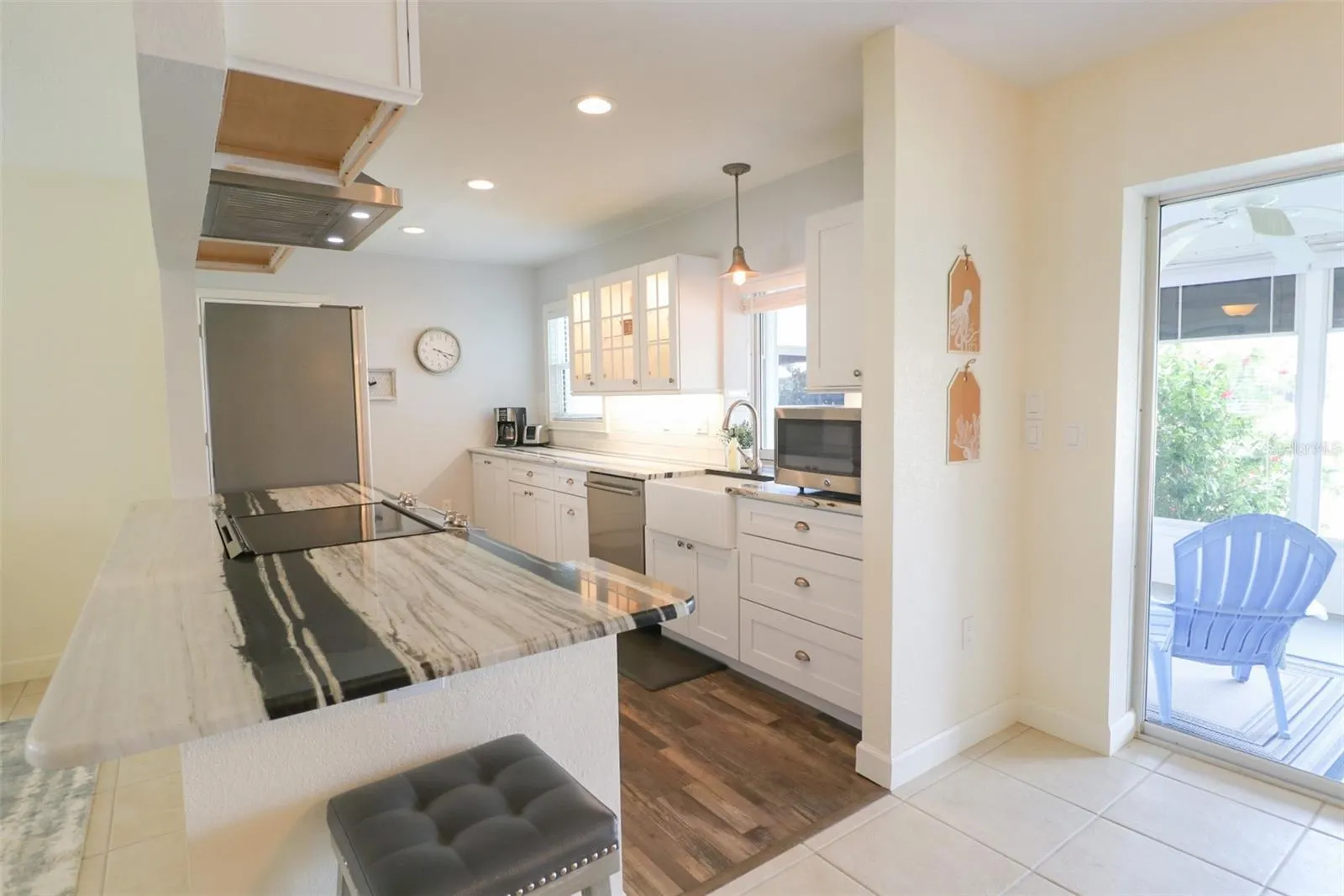4 CASA RIO DR