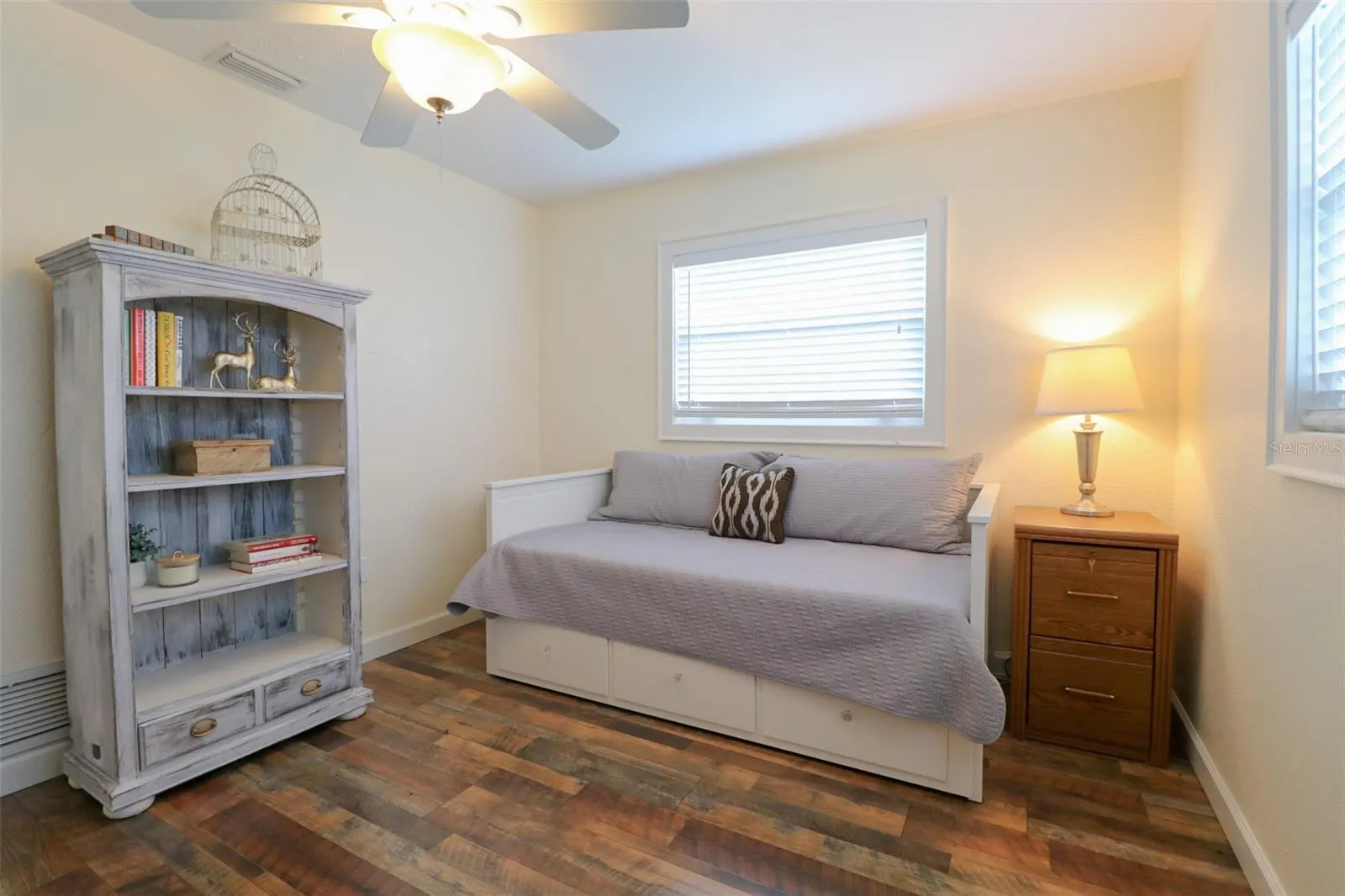 4 CASA RIO DR