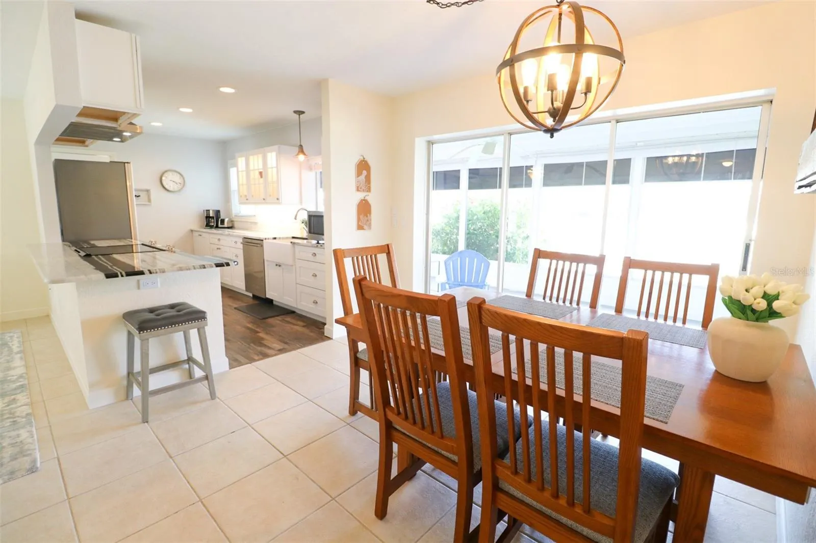 4 CASA RIO DR