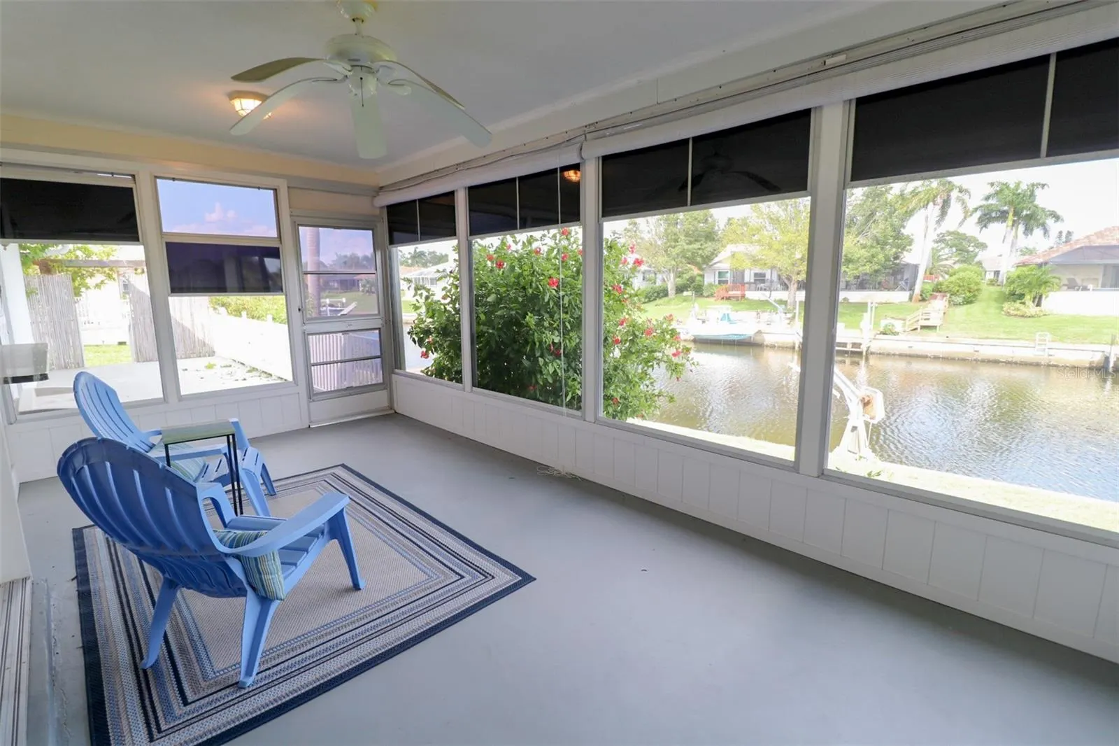 4 CASA RIO DR