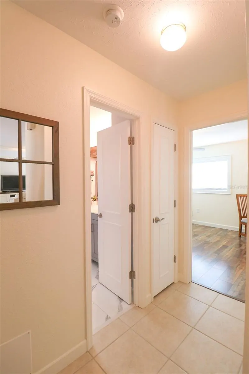 4 CASA RIO DR