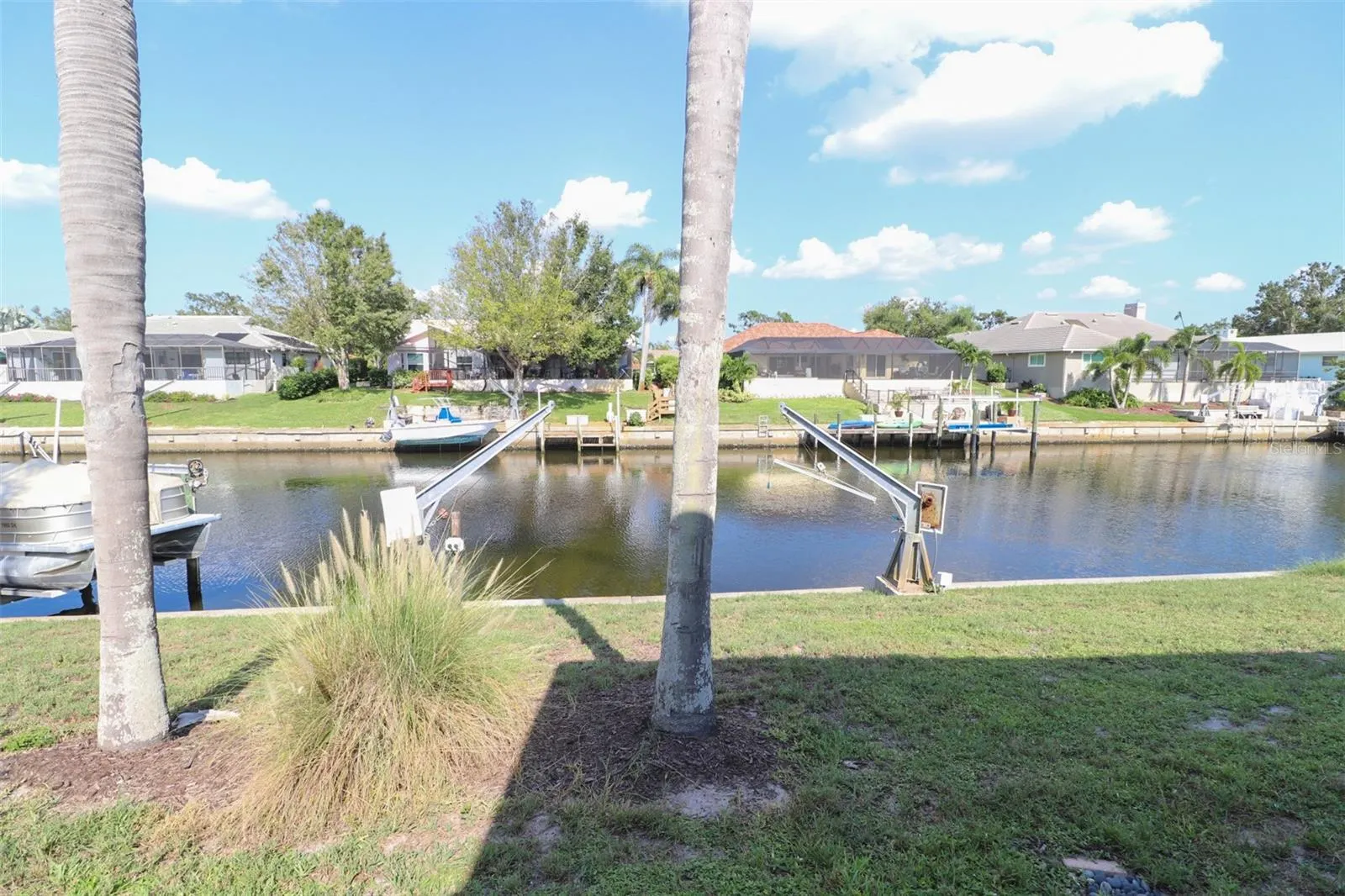 4 CASA RIO DR