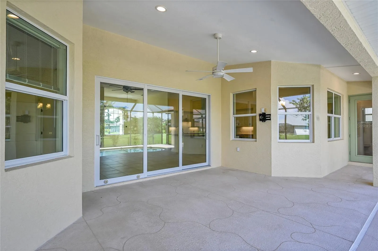 233 FAIRWAY RD