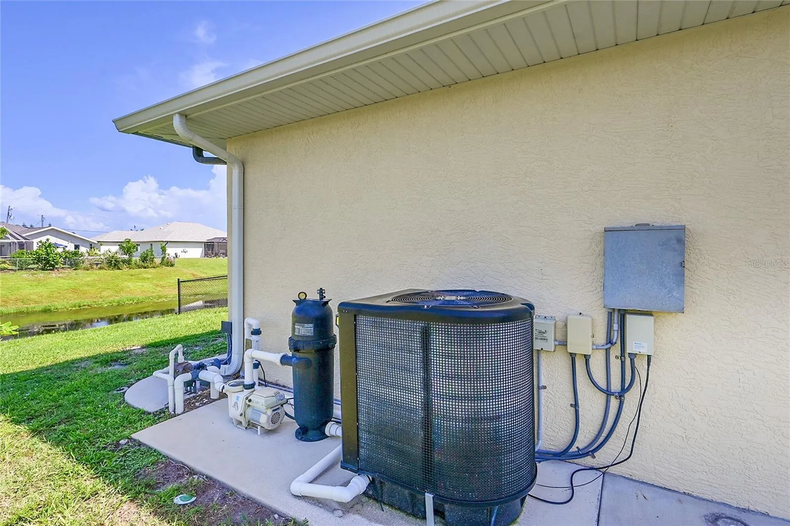 233 FAIRWAY RD
