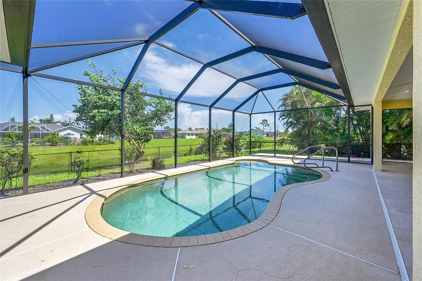 233 FAIRWAY RD