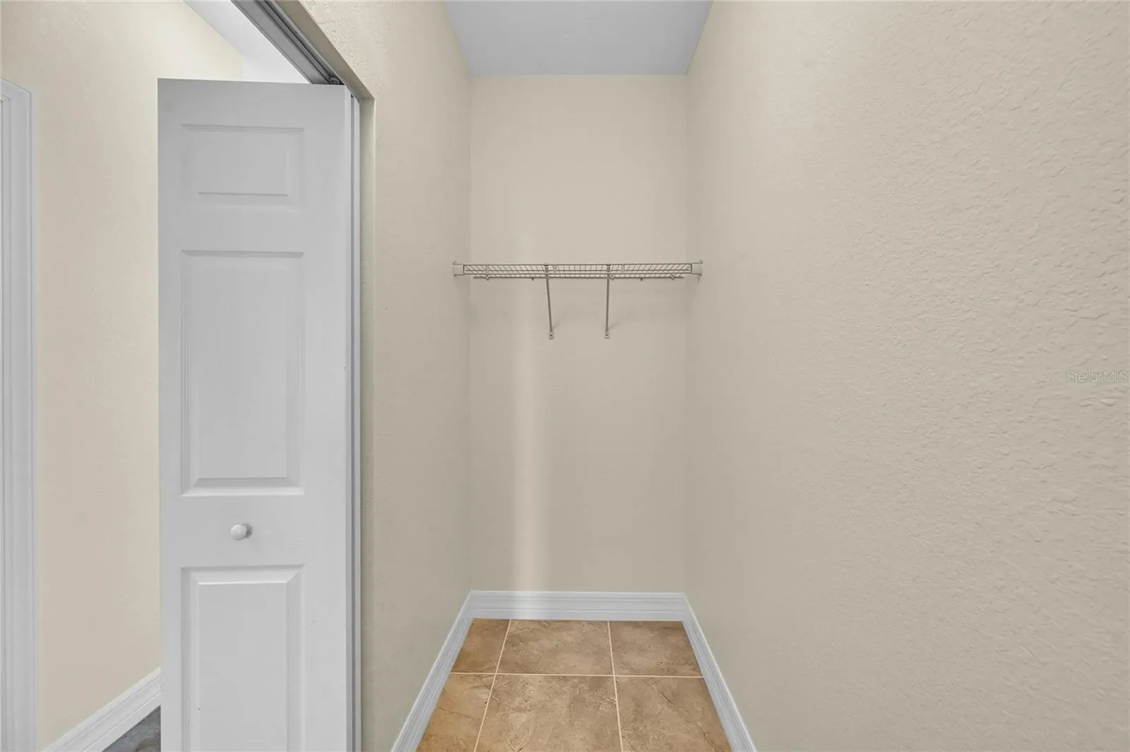 233 FAIRWAY RD