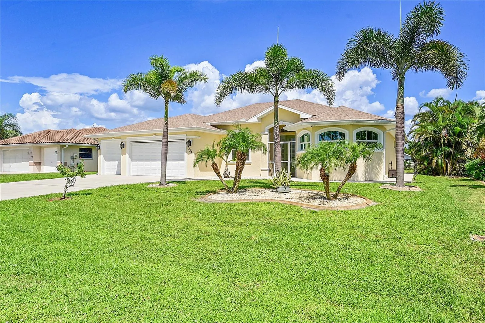 233 FAIRWAY RD