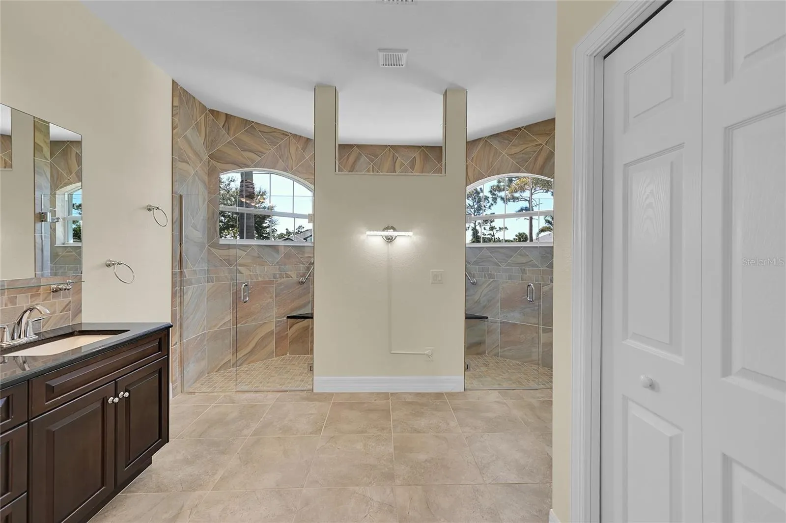 233 FAIRWAY RD
