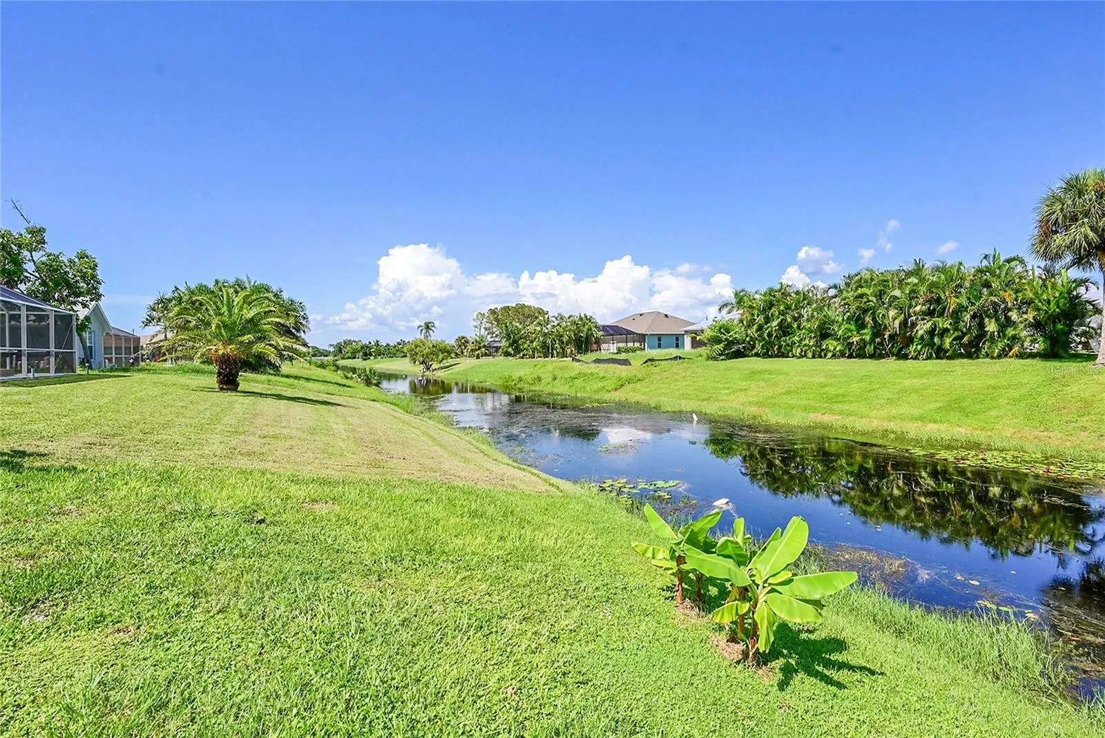233 FAIRWAY RD