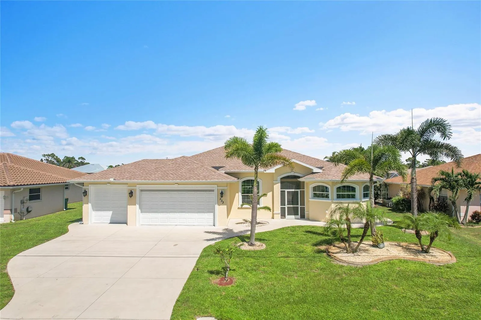 233 FAIRWAY RD